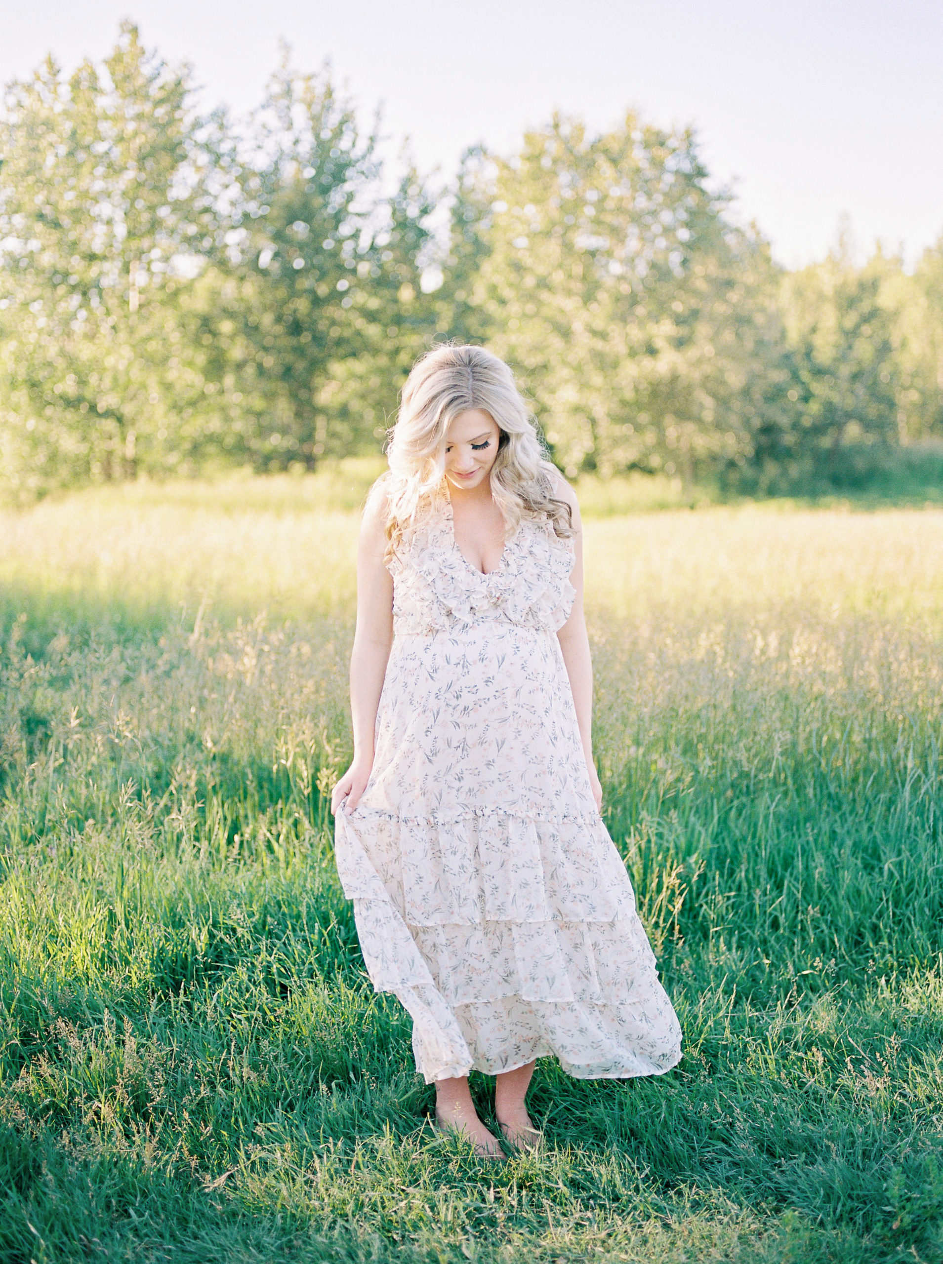 Edmonton maternity photography by Kahla Kristen Photography