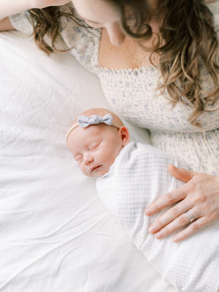 newborn photography session by Kahla Kristen Photography